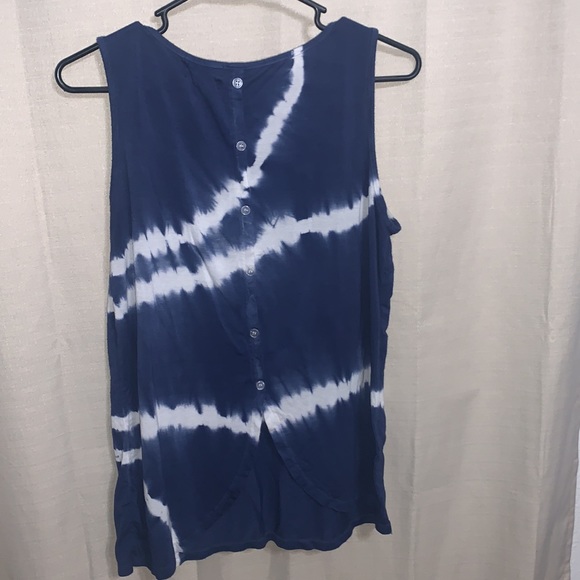 Light weight,tye dye, fun back olive+oak size M top - Picture 2 of 6
